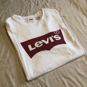 White Levi’s Logo T-shirt